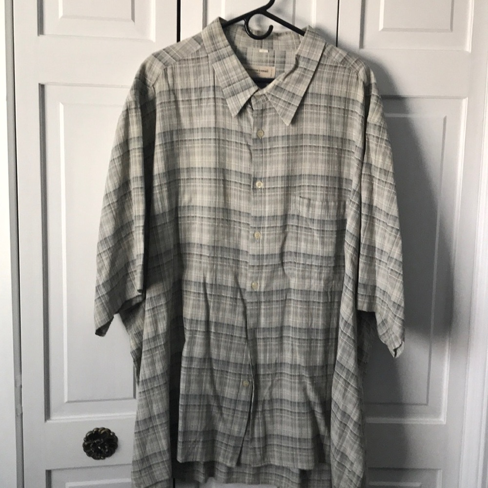 Short sleeve gray/blue shirt